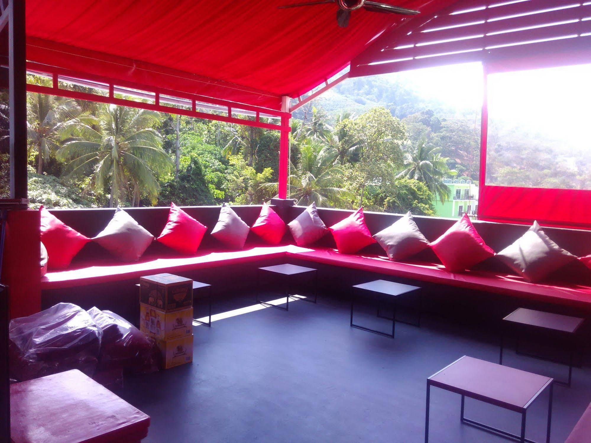 Sharaya Patong Hotel 외부 사진