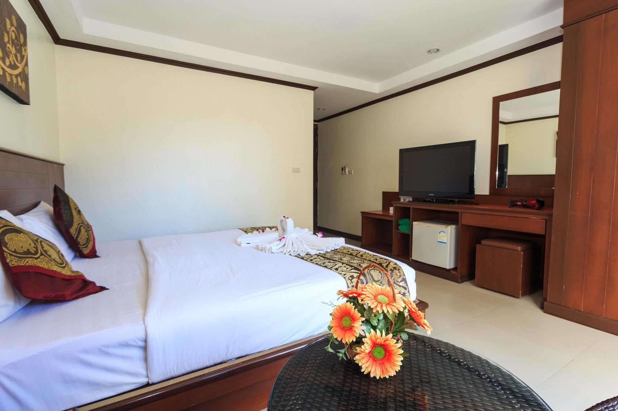 Sharaya Patong Hotel 외부 사진