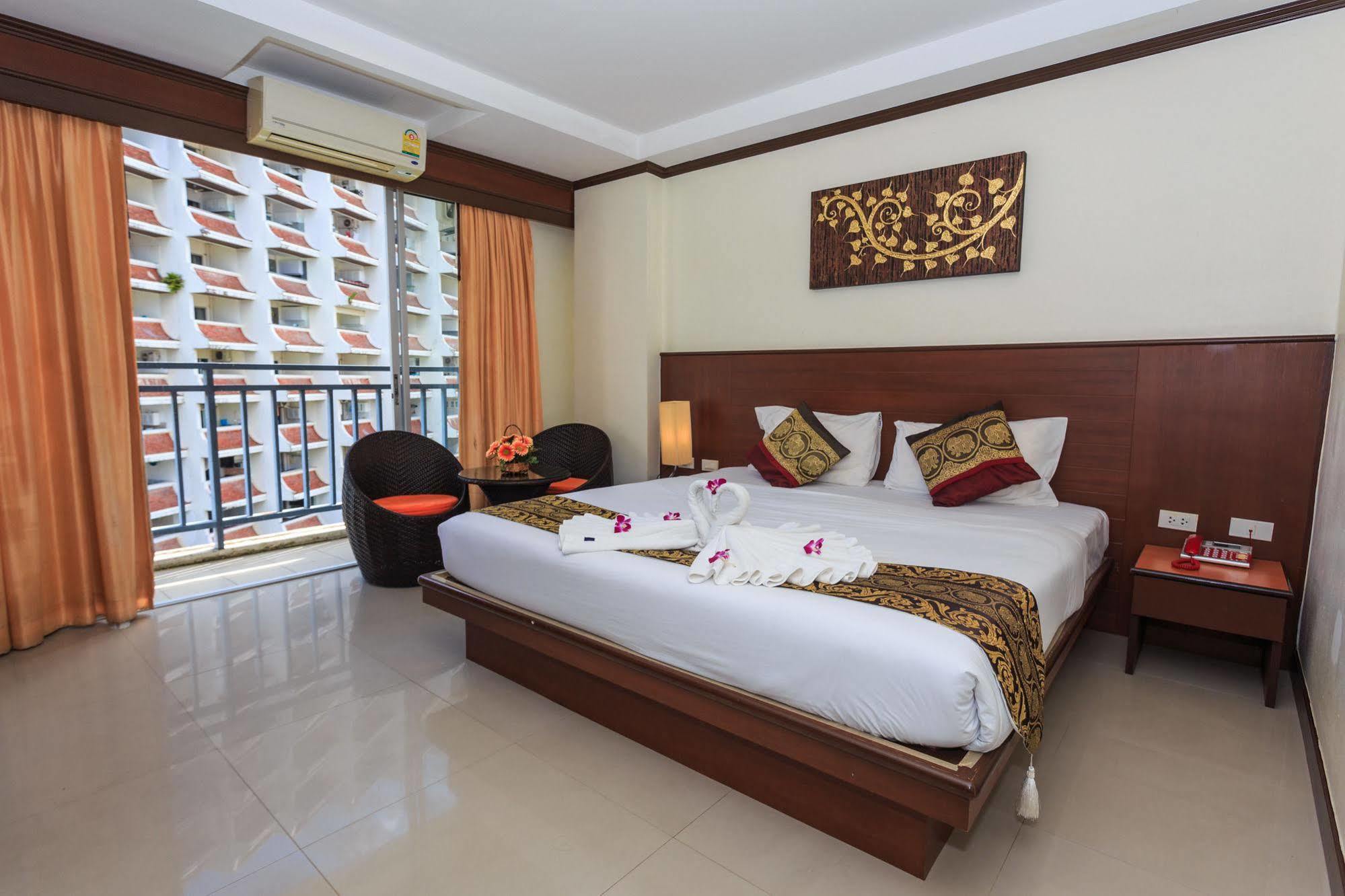 Sharaya Patong Hotel 외부 사진