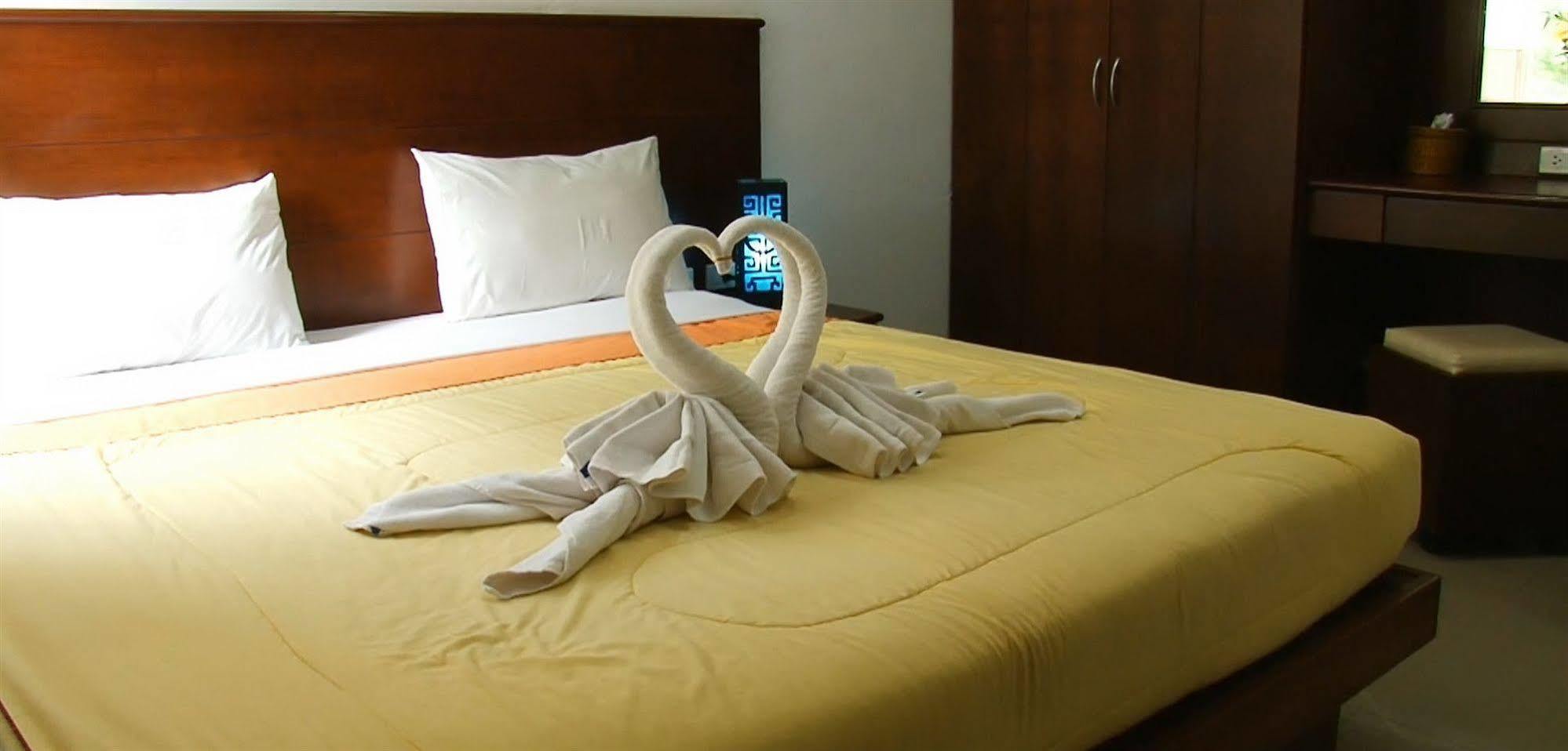 Sharaya Patong Hotel 외부 사진